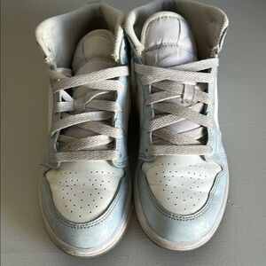 Kids Air Jordan 1- Frozen. Size 2Y